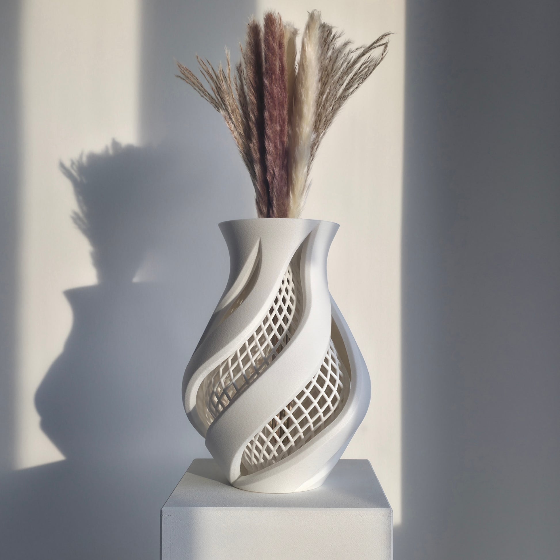Helix Vase als modernes Designobjekt aus additiver Fertigung